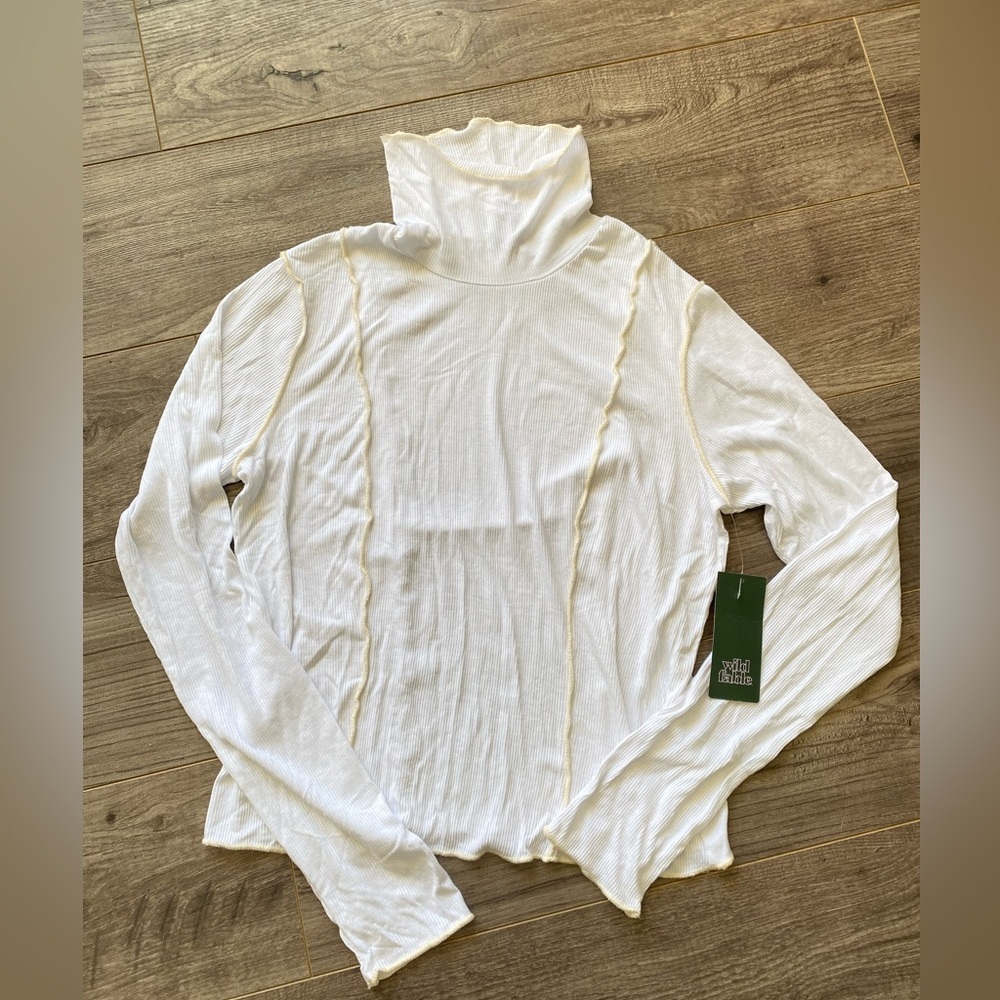 3/$15 Wild Fable NWT white ribbed long sleeve turtleneck shirt